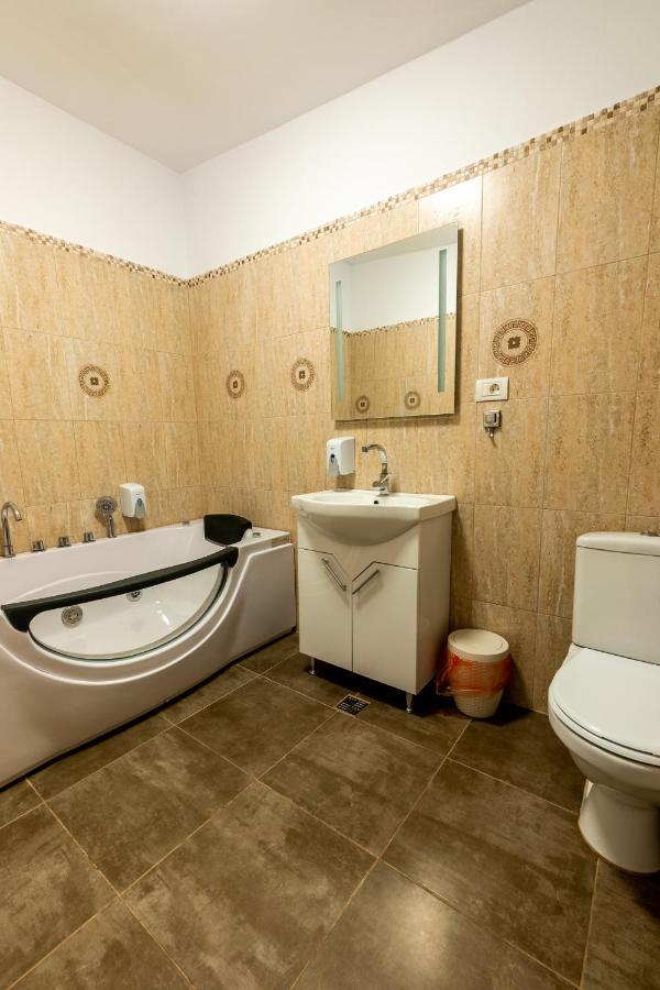 Nice & Cozy Apartments ทิมิชัวรา ภายนอก รูปภาพ